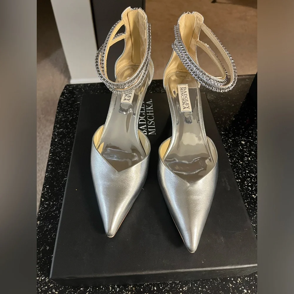 178$$ NIB 7.5 BADGLEY MISCHKA COLLECTION LILIBETH KITTEN HEEL ANKLE STRAP PUMP - Picture 4 of 15